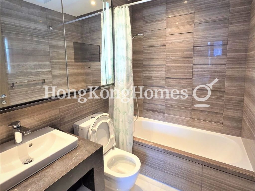 Master Bathroom — The Austin - Phase 1 - Tower 5, Tsim Sha Tsui