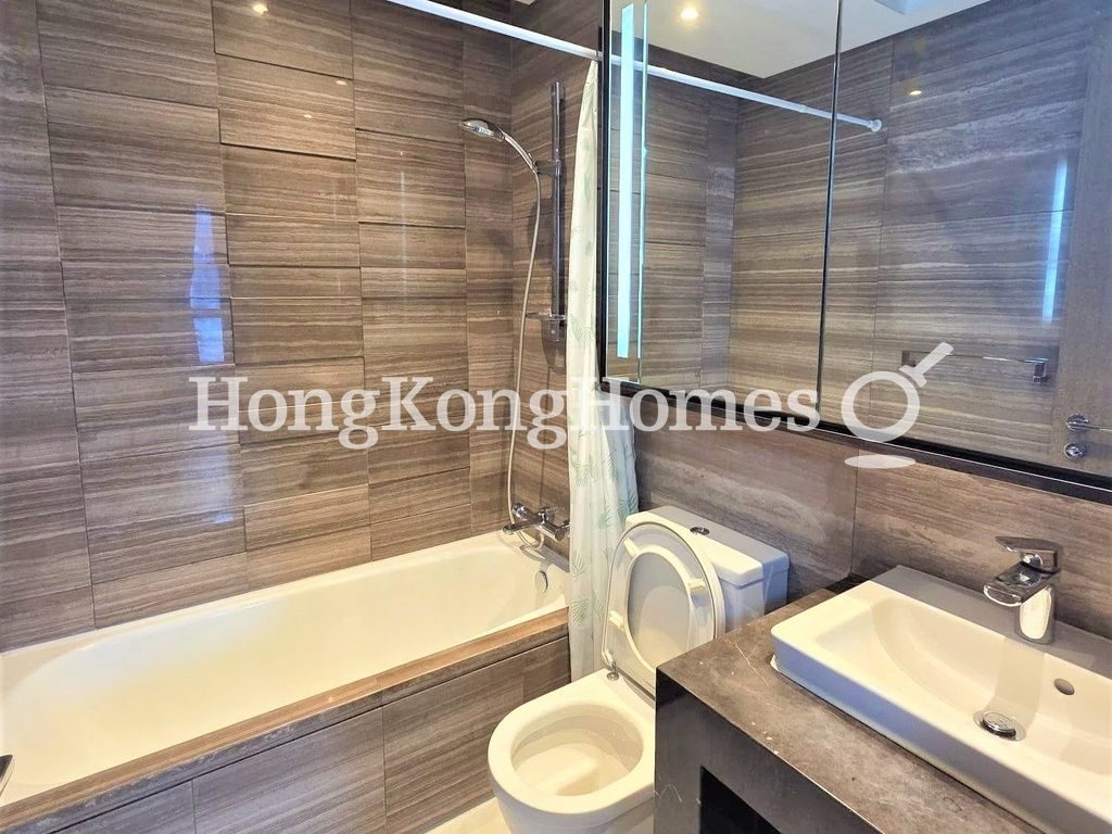 Guest Bathroom — The Austin - Phase 1 - Tower 5, Tsim Sha Tsui