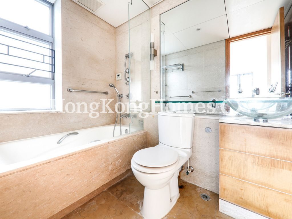 Master Bathroom — Residence Bel-air - Phase 01, Tower 01, Pokfulam