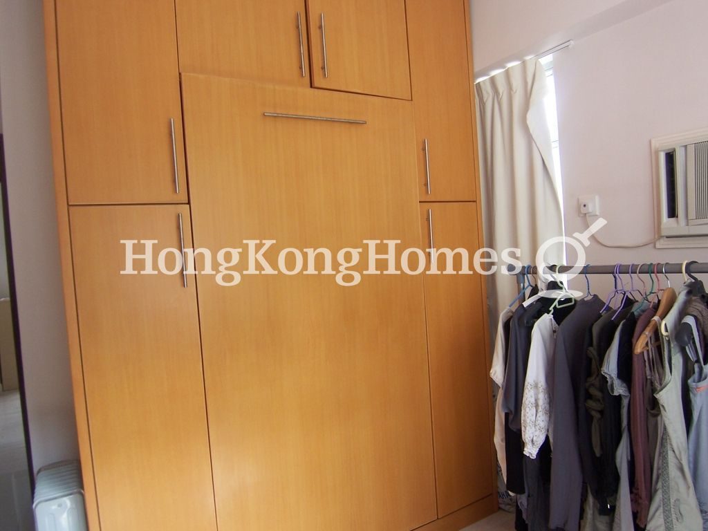 Built-in Wardrobe in Third Bedroom — Moon Fair Mansion, Mid-levels East