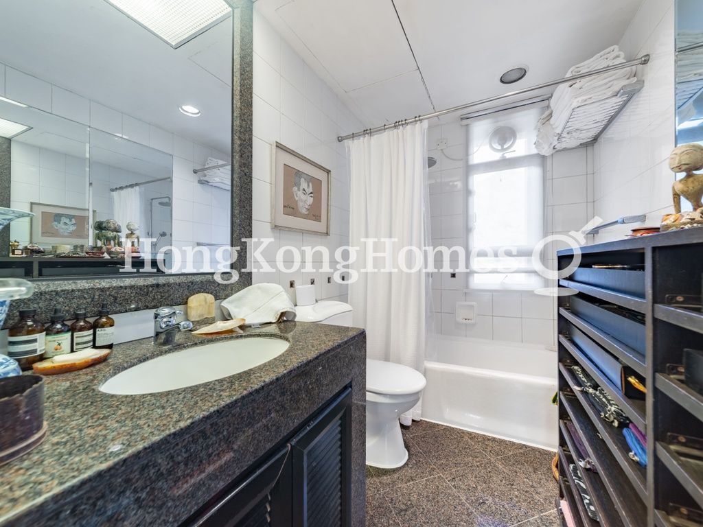 Guest Bathroom — Pacific View - Block 05, Tai Tam