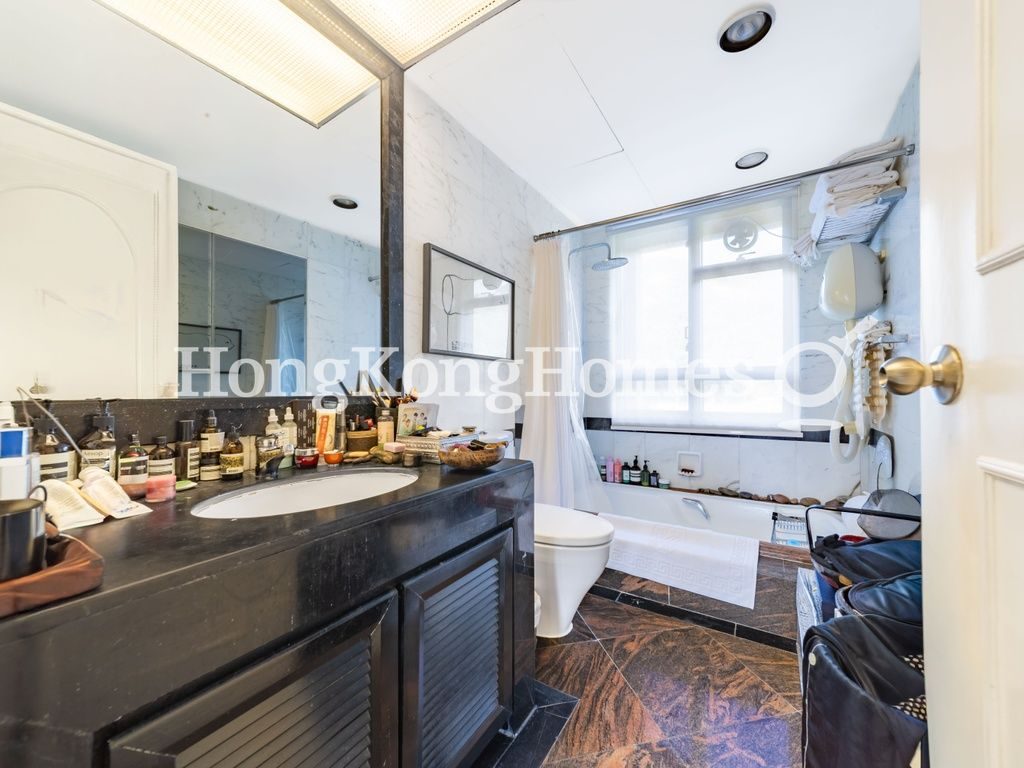 Master Bathroom — Pacific View - Block 05, Tai Tam