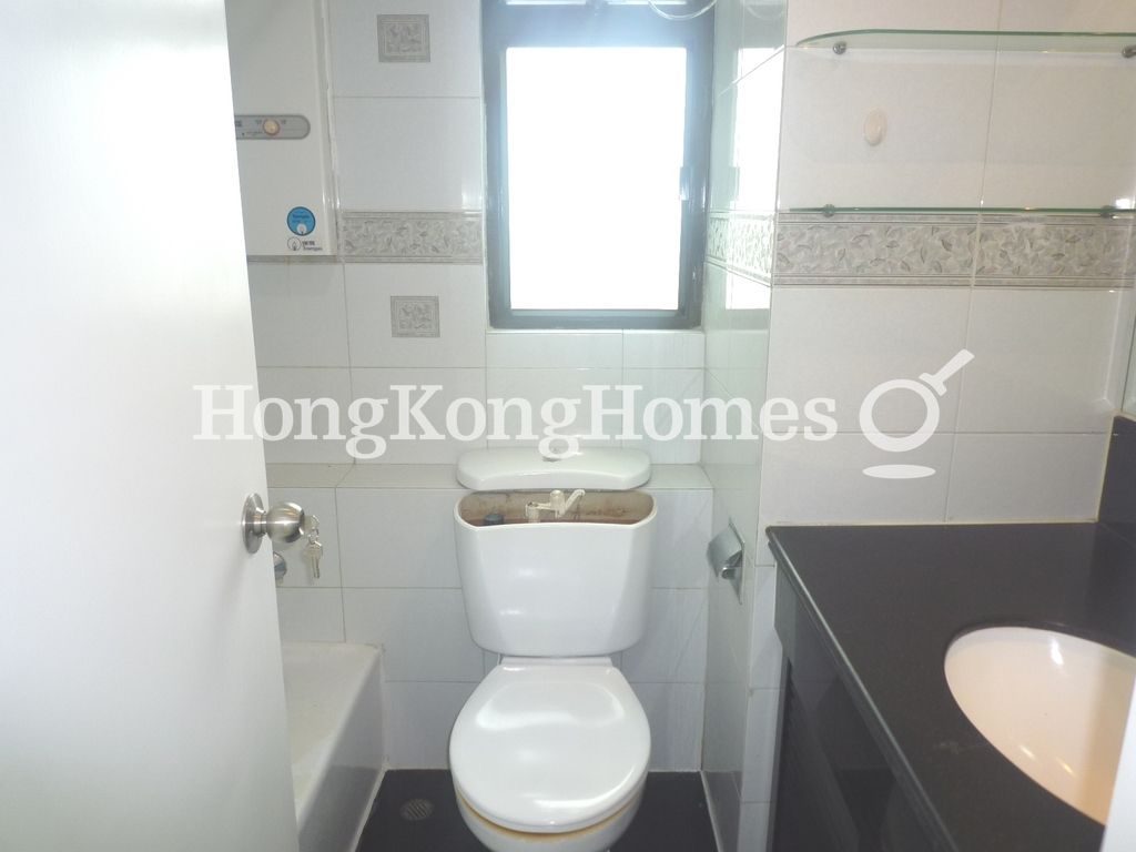 Guest Bathroom — Seymour Place, Mid-levels West