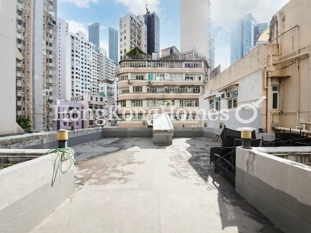 Sing Woo Road, 9-11