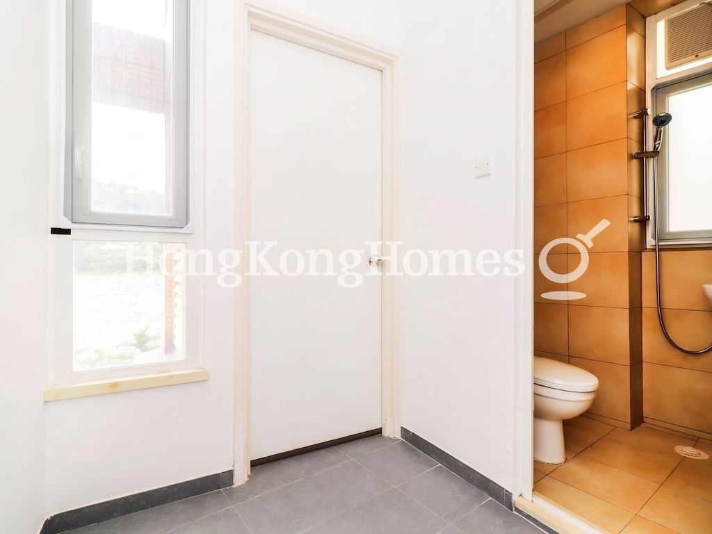 Maid's Room and Washroom — The Redhill Peninsula - Block 02, Tai Tam