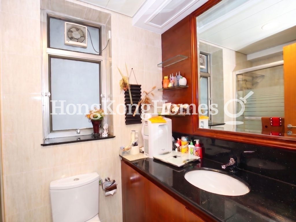 Guest Bathroom — Sorrento Tower - 3, Tsim Sha Tsui