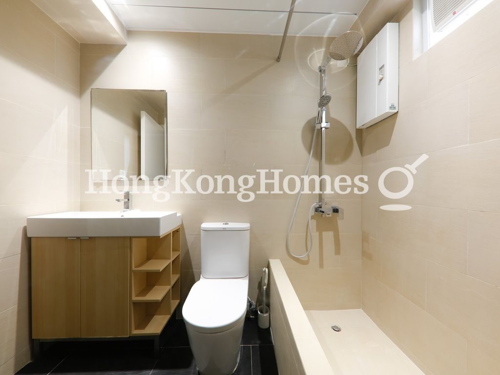 Master Bathroom — Broom Garden - Block 01, Happy Valley