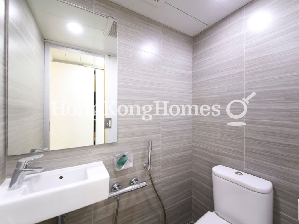 Guest Powder Room — Grandview Tower - Block A, Mid-levels East
