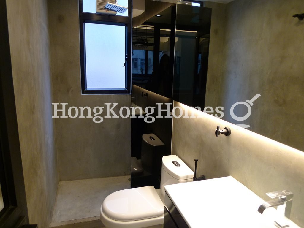 Guest Bathroom — Wai Cheong Building, Wan Chai