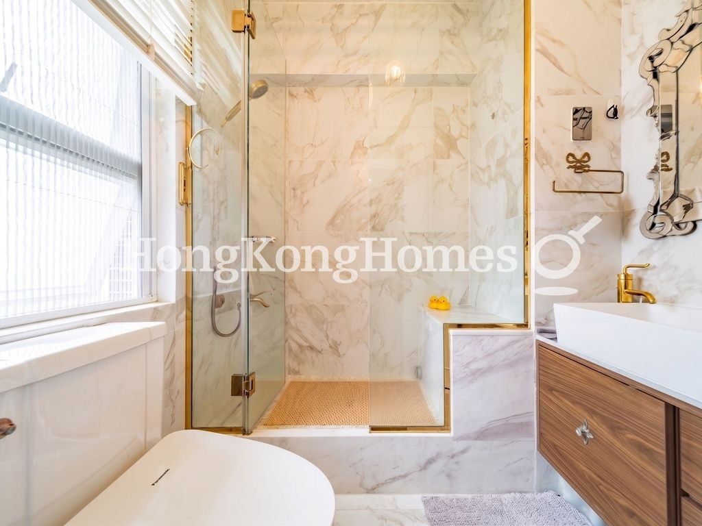 Master Bathroom — Champion Court, Happy Valley