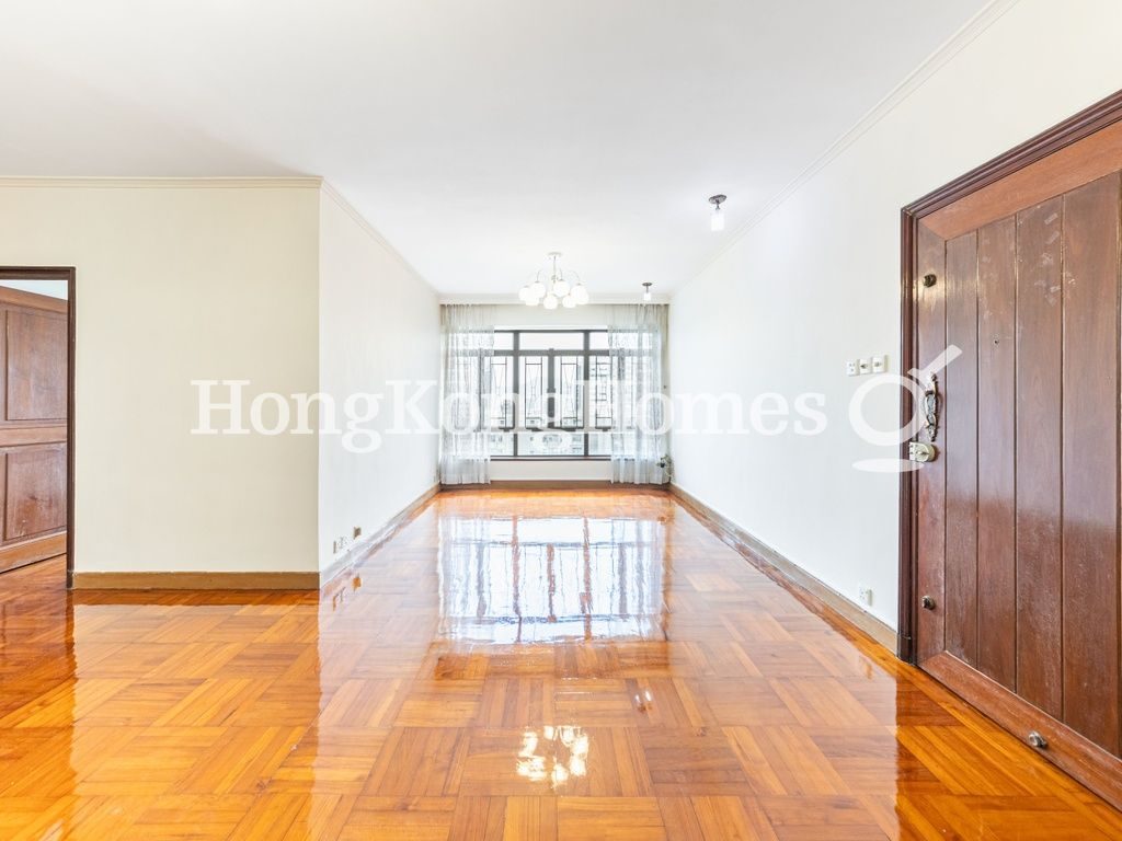 Living and Dining Room — Coral Court - Block A, North Point Hill