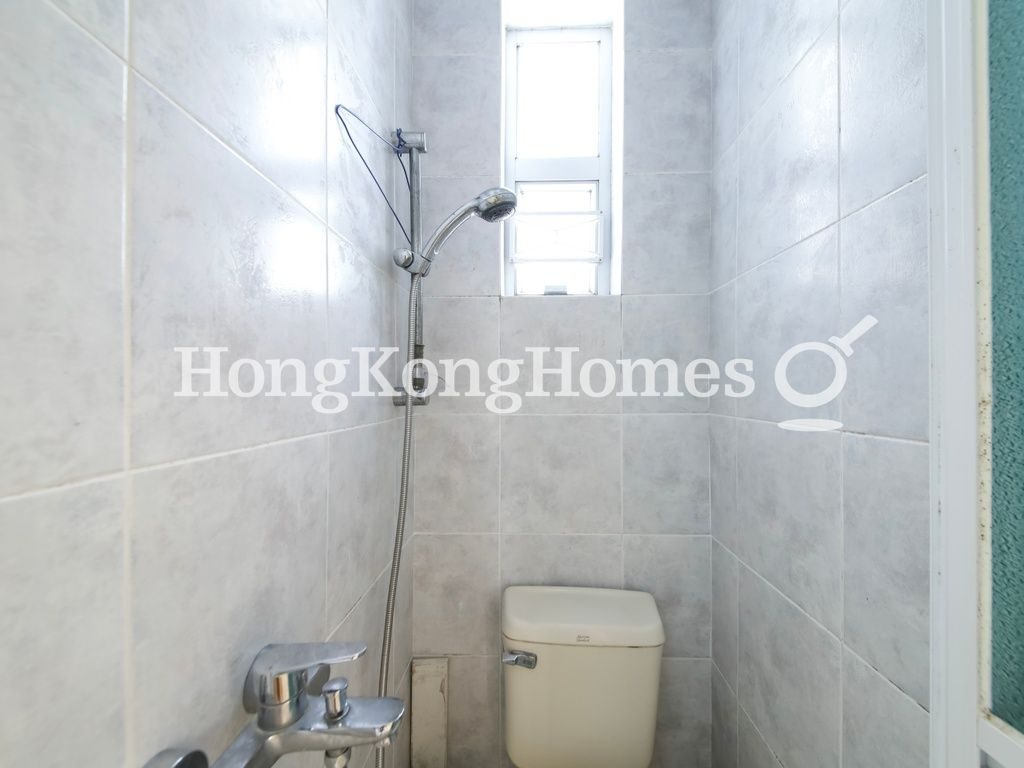 Maid's Washroom — Hong Lok Mansion, Mid-levels Central