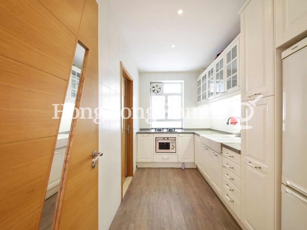 Kitchen — Hong Lok Mansion, Mid-levels Central
