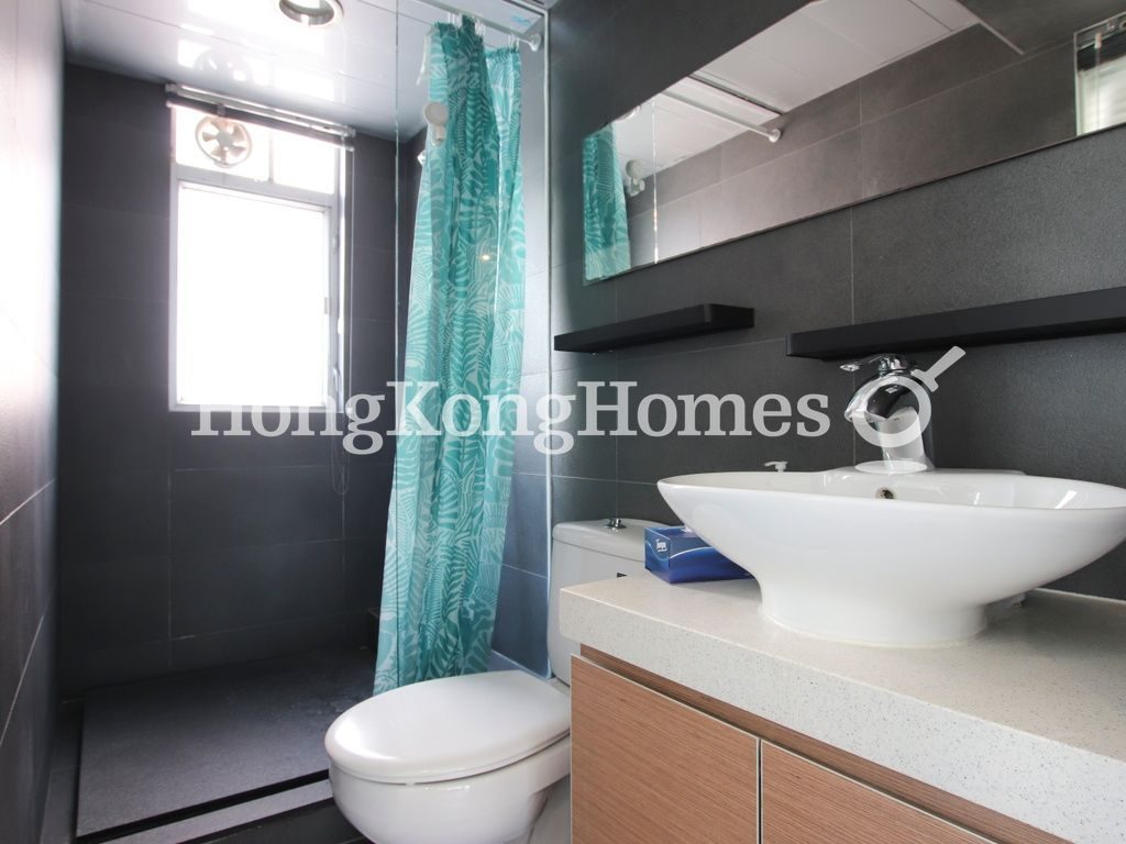 Guest Bathroom — Wai Cheong Building, Wan Chai