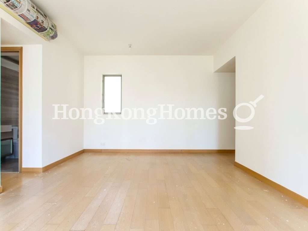 Living and Dining Room — Island Crest - Tower 1, Sai Ying Pun