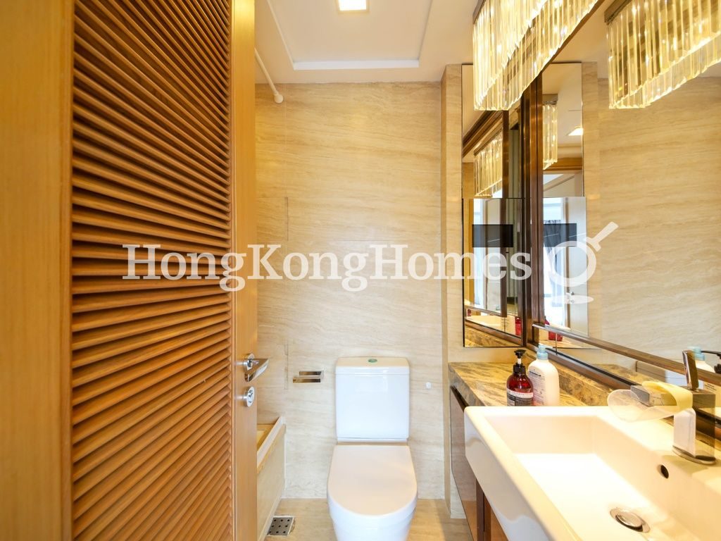 Master Bathroom — Larvotto - Block 10, Ap Lei Chau