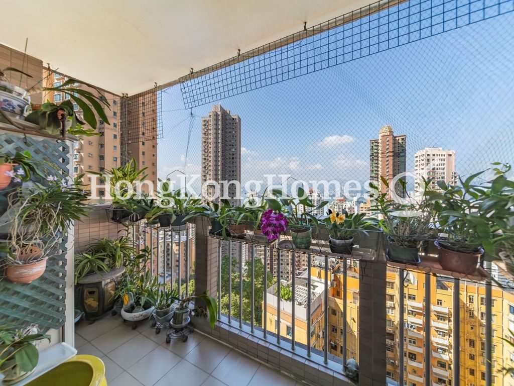 Balcony off living room — Realty Gardens - Rome Court, Mid-levels West