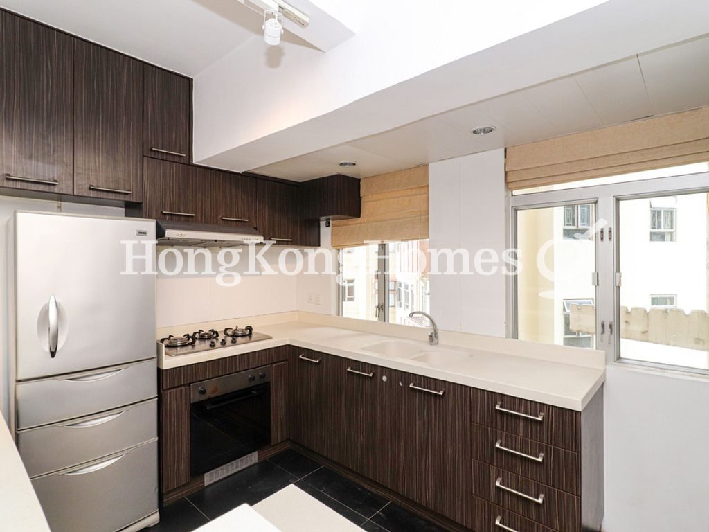 Open Kitchen — Realty Gardens - Vienna Court, Mid-levels West