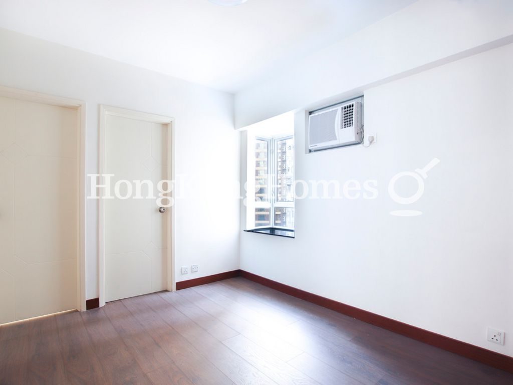 Living and Dining Room — Windsor Court, Mid-levels West