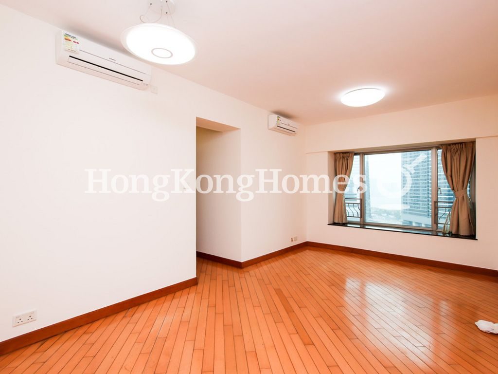 Living and Dining Room — Sorrento Tower - 6, Tsim Sha Tsui