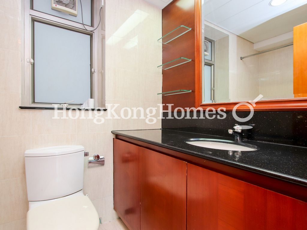 Guest Bathroom — Sorrento Tower - 6, Tsim Sha Tsui
