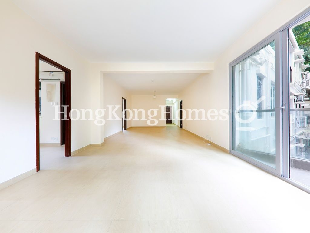 Living and Dining Room — Yik Kwan Villa, Tai Hang