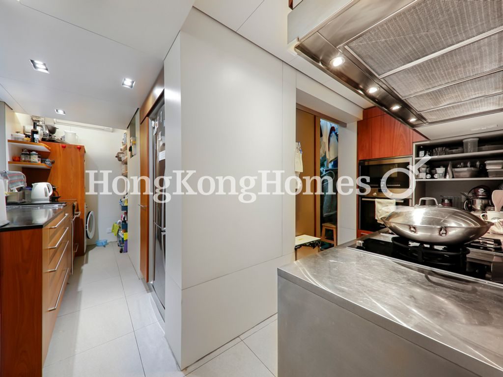 Kitchen — Phoenix Court - Block 02, Mid-levels East