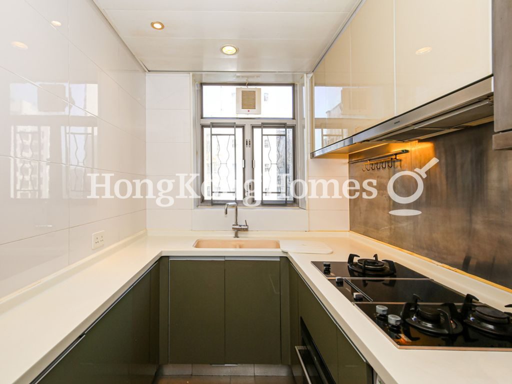 Kitchen — Island Crest - Tower 2, Sai Ying Pun