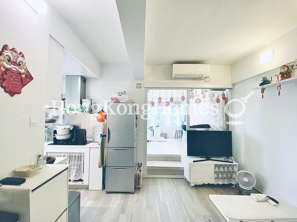 Living and Dining Area — Nam Hung Mansion - Block A, Western / Kennedy Town