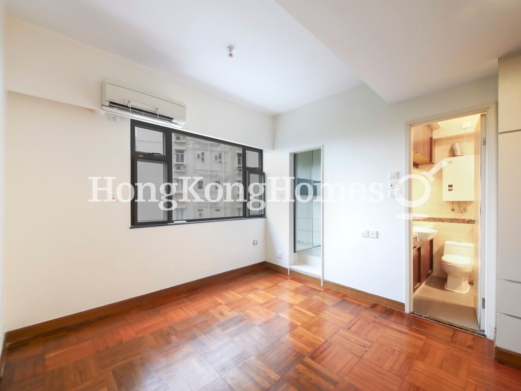 Master Bedroom — Yue Yan Mansion - Block A, Pokfulam