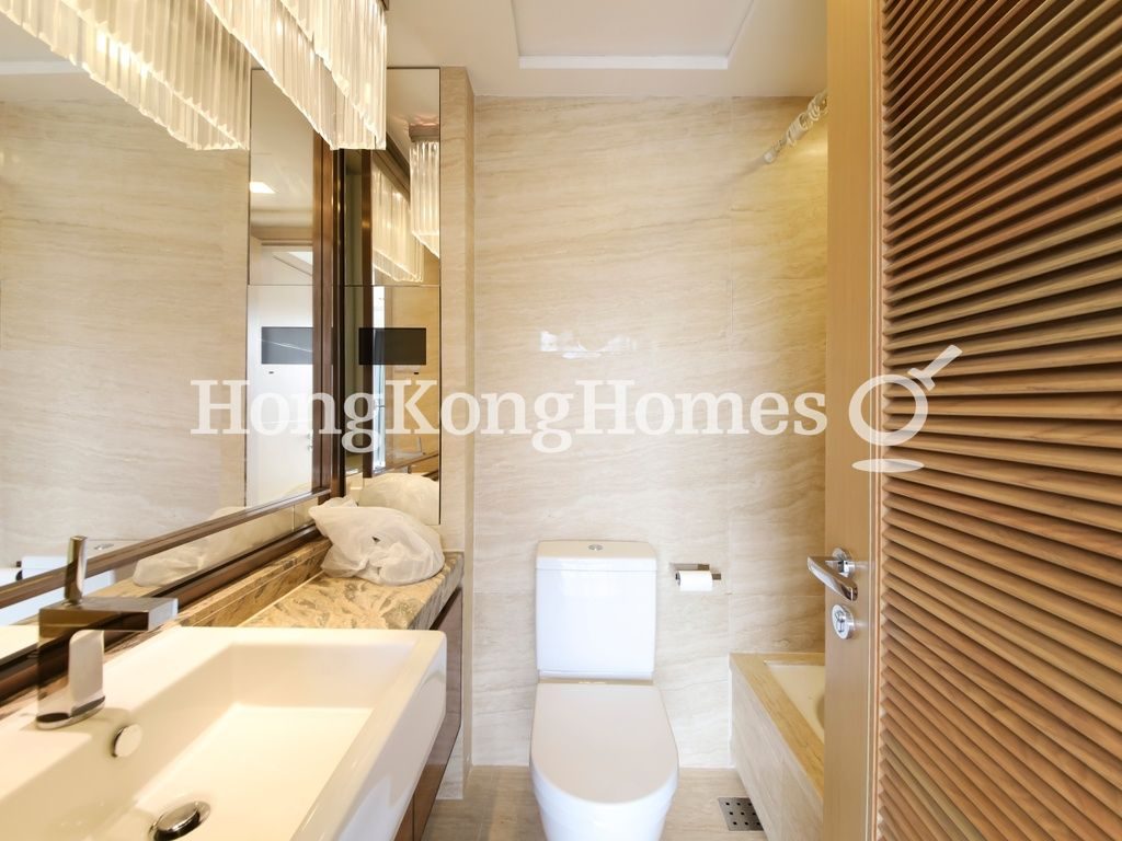 Master Bathroom — Larvotto - Block 9, Ap Lei Chau