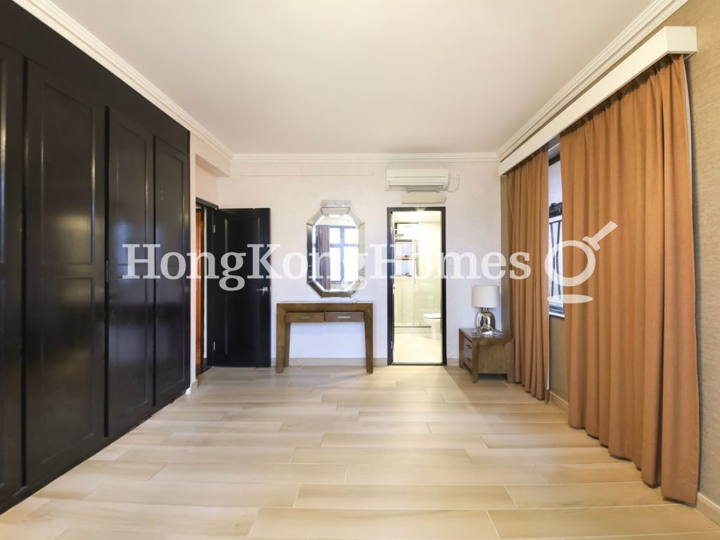 Master Bedroom — Parkway Court - Block B, Mid-levels West