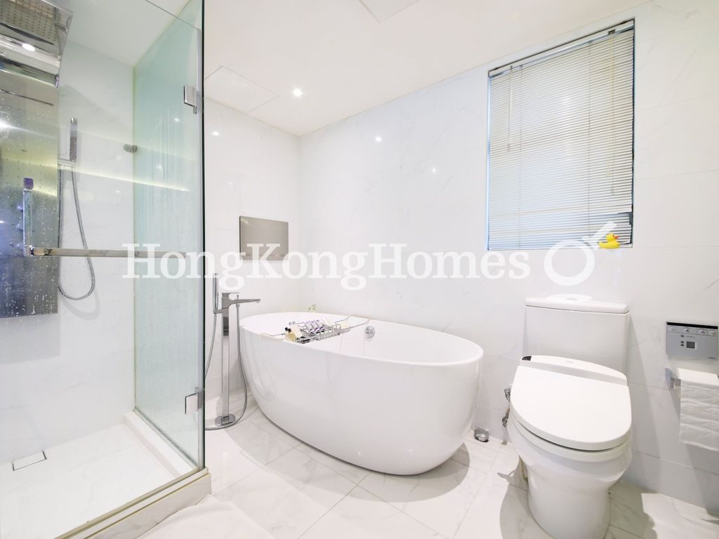 Ensuite Bathroom — Robinson Road, 80 - Block 02, Mid-levels West