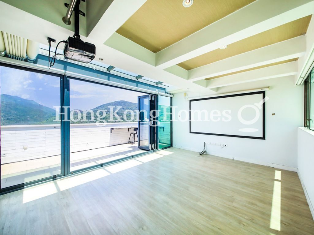 Family Room — The Redhill Peninsula - Block 08, Tai Tam