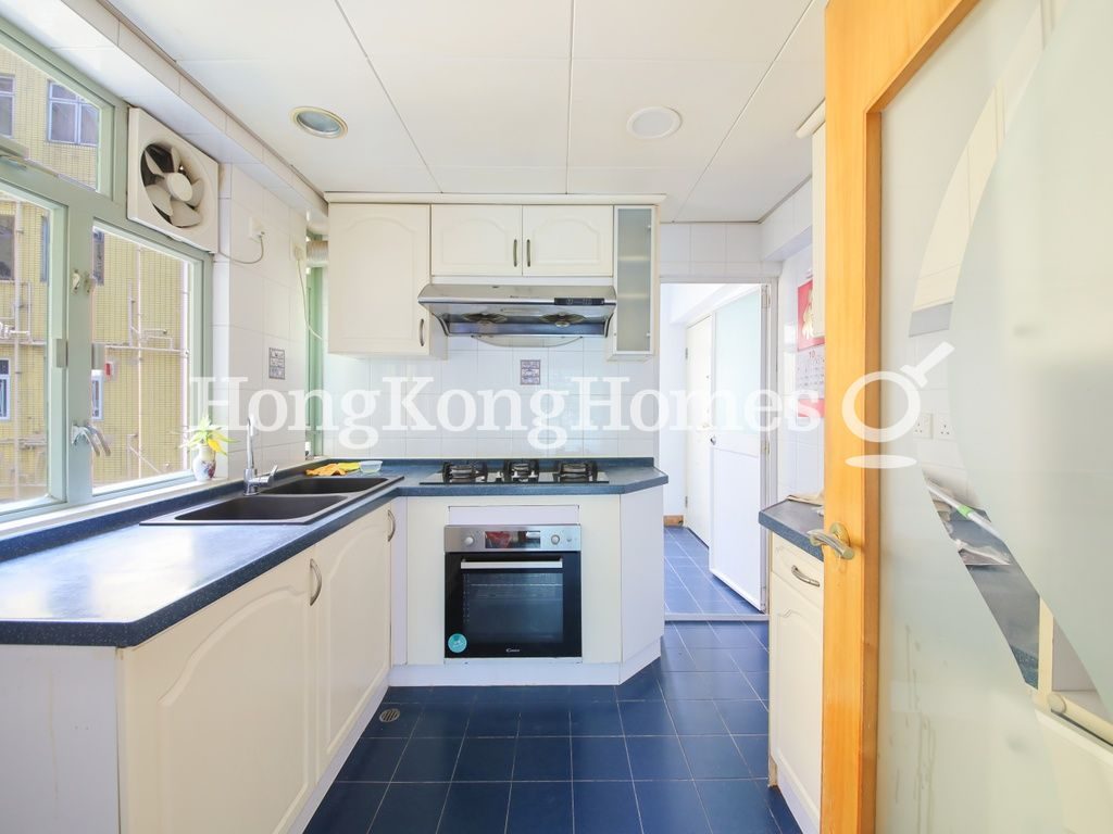 Kitchen — Woodland Gardens - Block E-F, Mid-levels West