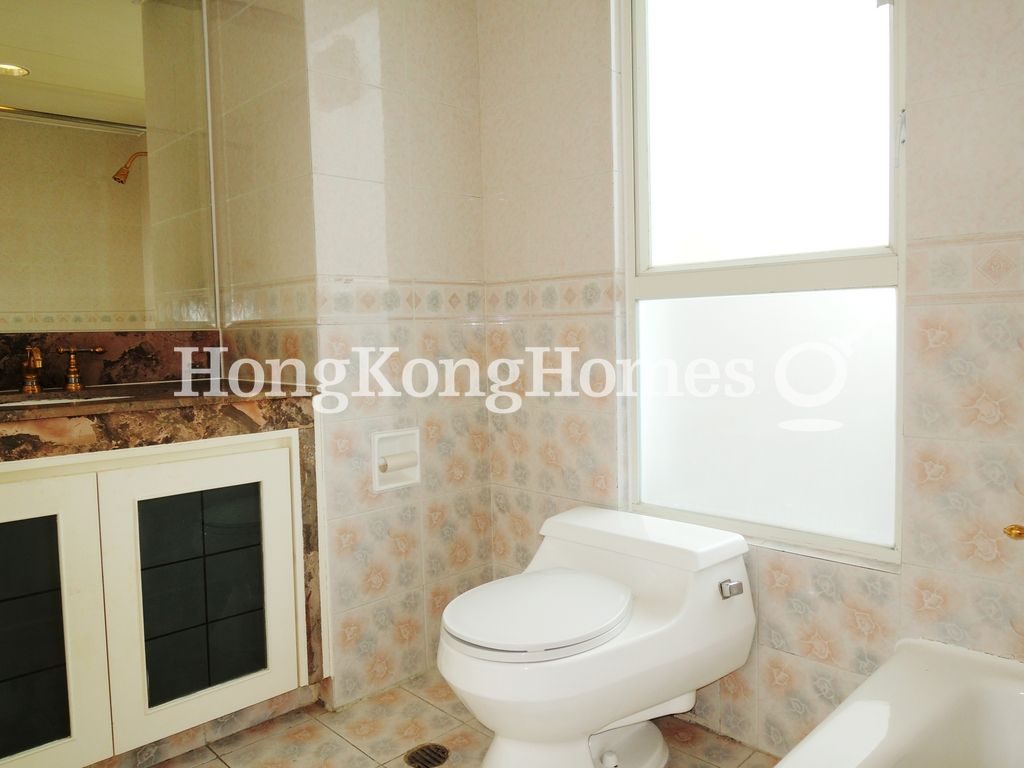 Guest Bathroom — The Redhill Peninsula - Block 03, Tai Tam