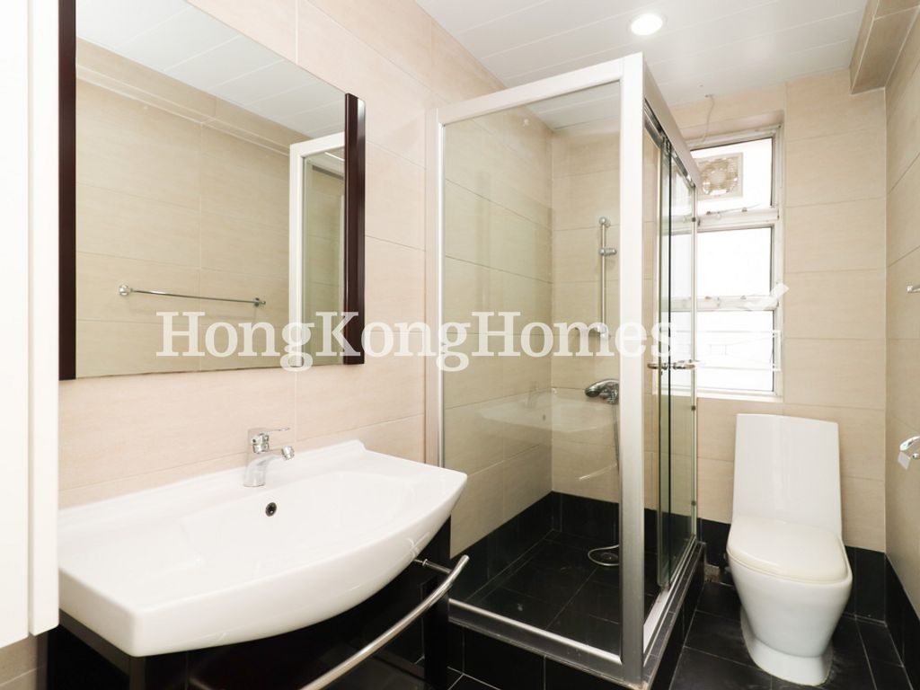 Master Bathroom — Arts Mansion, Happy Valley