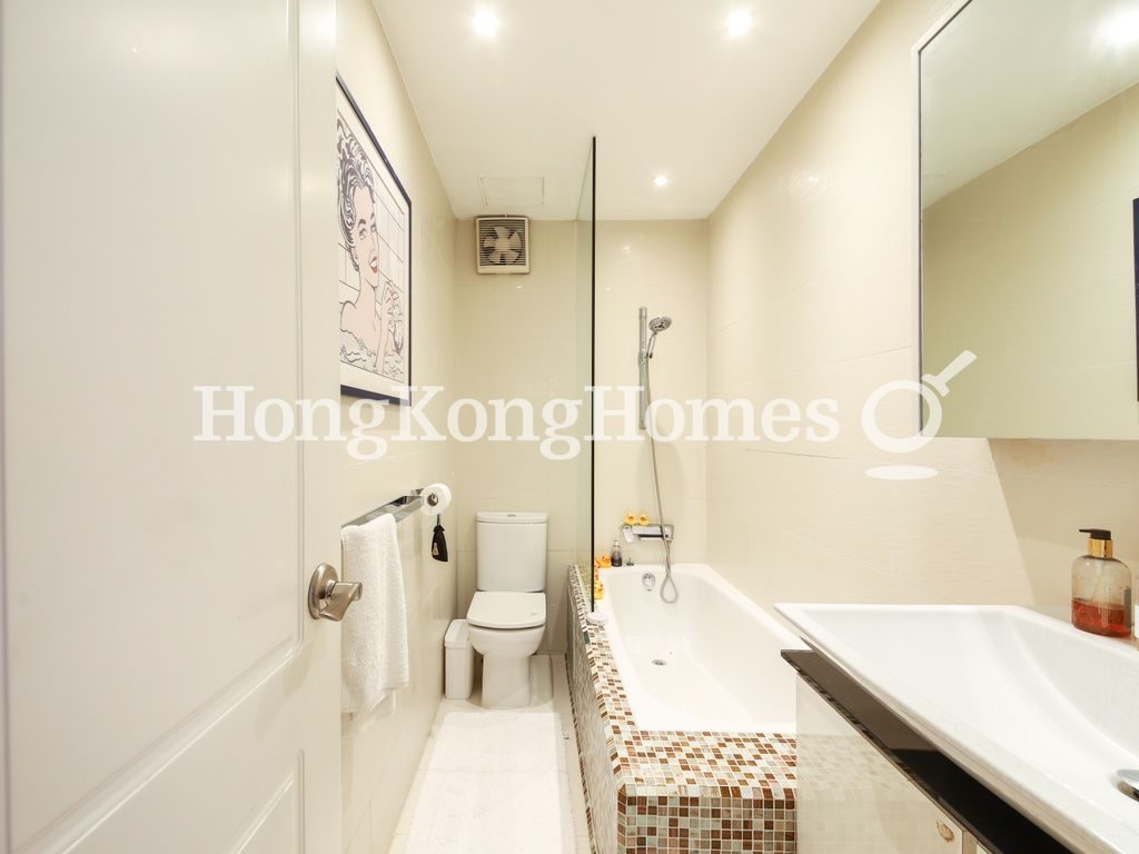 Guest Bathroom — Best View Court, Mid-levels Central