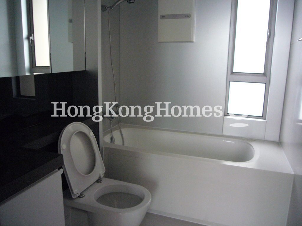 Master Bathroom — Harbour Pinnacle, Tsim Sha Tsui