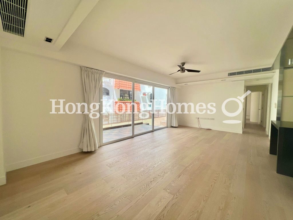 Living and Dining Room — Honourgarten, Pokfulam