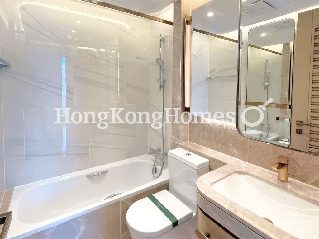 Guest Bathroom — Grand Central - Phase 2 - Tower 3, Kwun Tong / Lam Tin