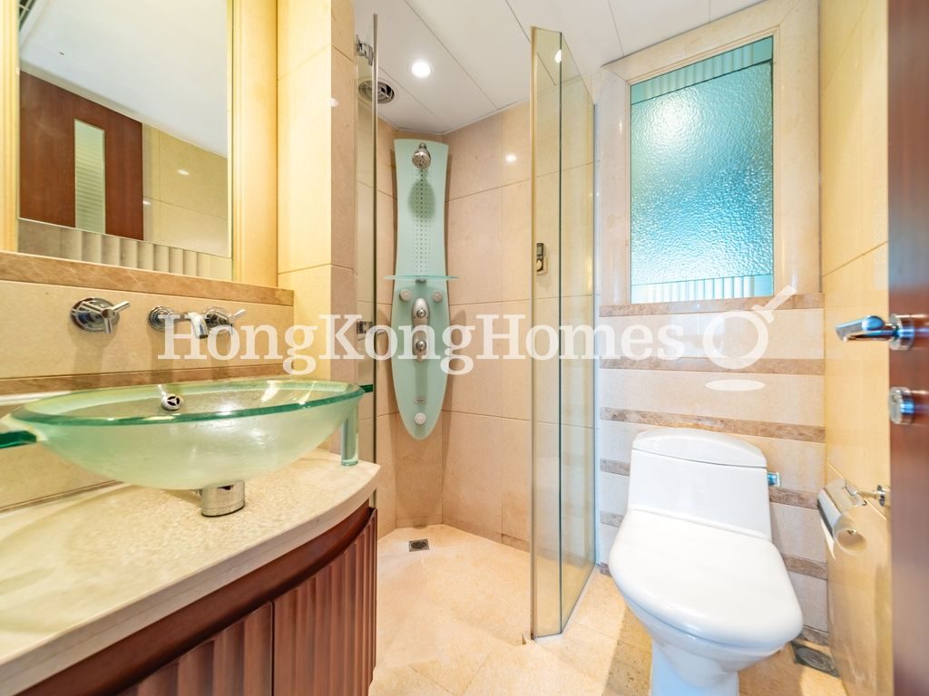 Guest Bathroom — The Harbourside - Tower 3, Tsim Sha Tsui