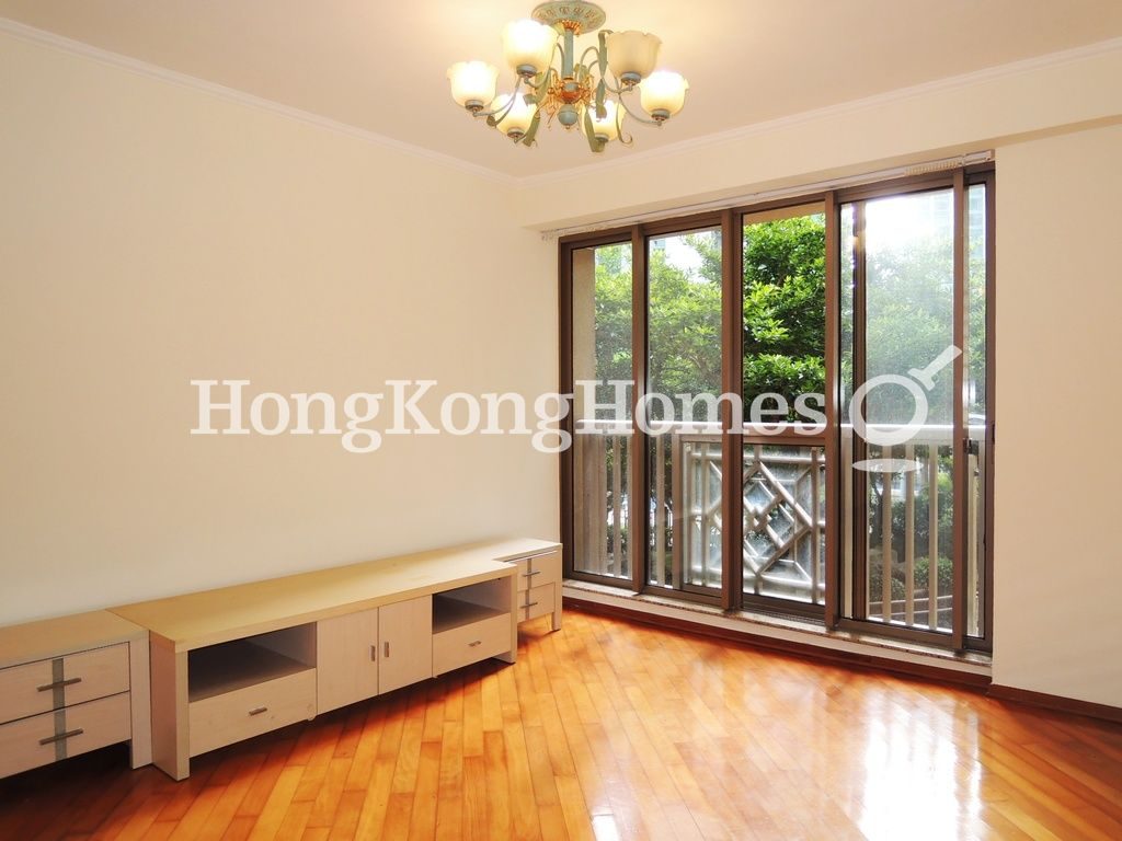 Living and Dining Room — Laguna Verde - Costa Del Sol Tower 15A, Hung Hom / To Kwa Wan
