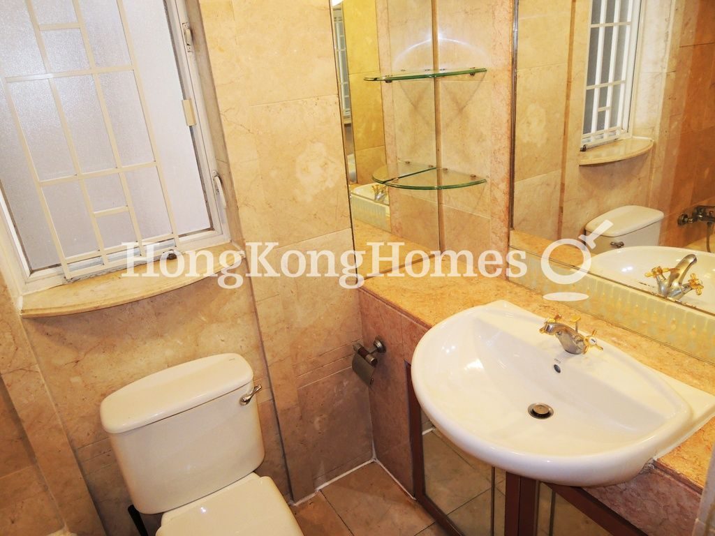 Master Bathroom — Laguna Verde - Costa Del Sol Tower 15A, Hung Hom / To Kwa Wan
