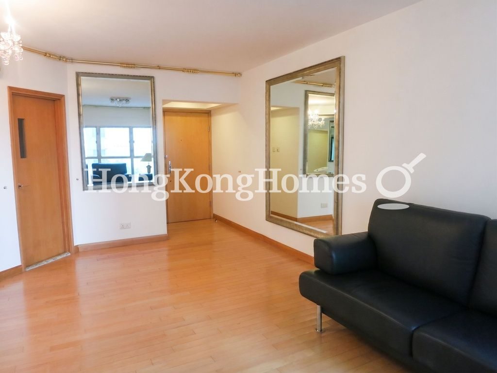 Living and Dining Room — The Waterfront - Block 03, Tsim Sha Tsui