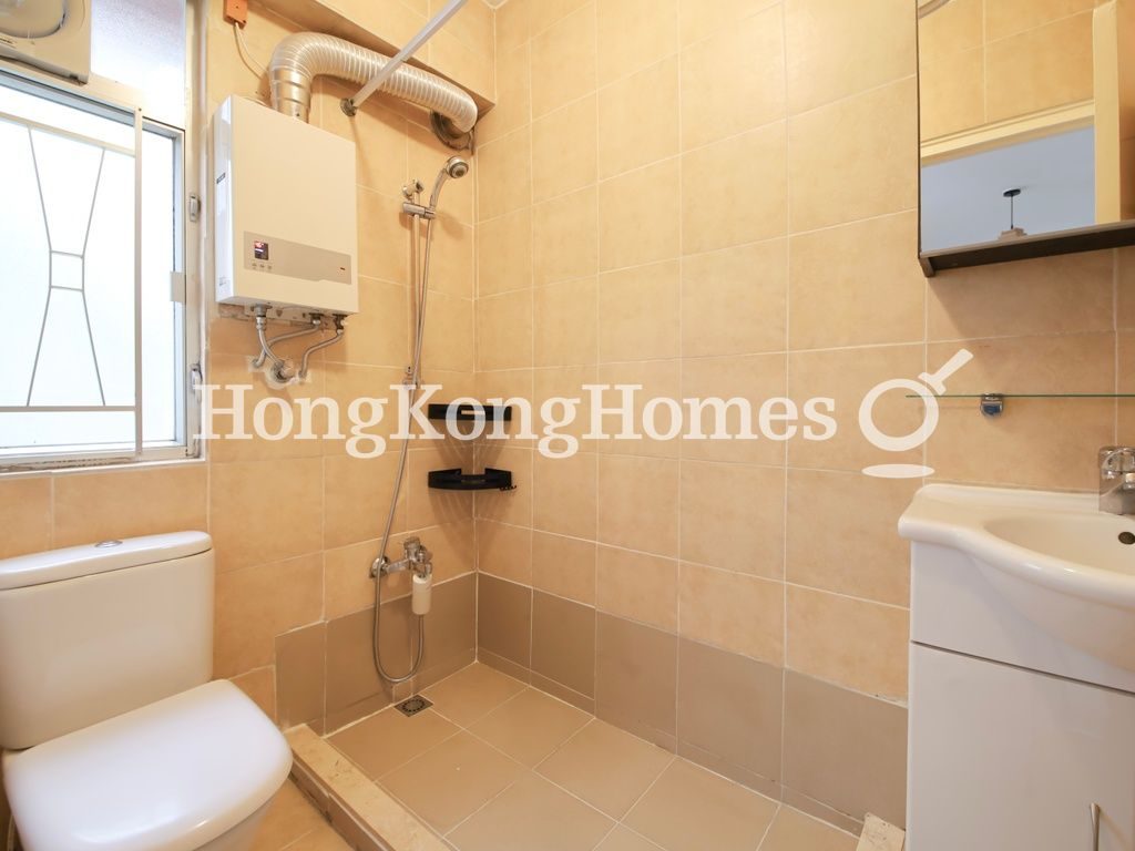 Master Bathroom — Tung Shan Villa, Mid-levels East