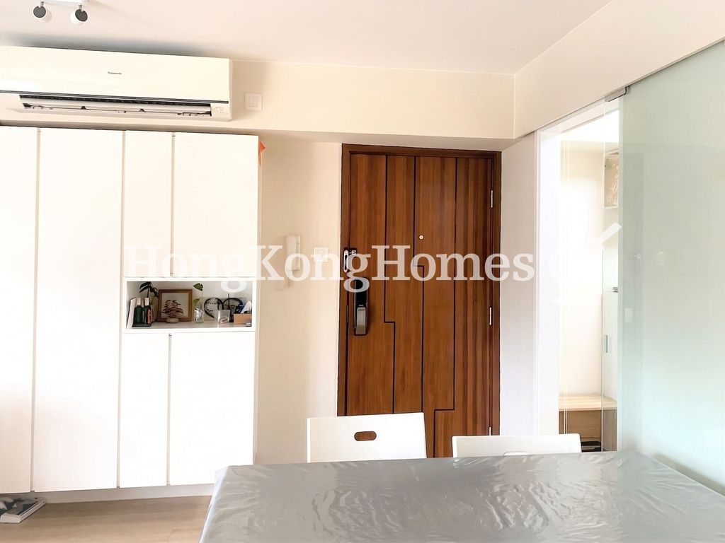 Living and Dining Room — Taikoo Shing - Banyan Mansion, Taikoo Shing