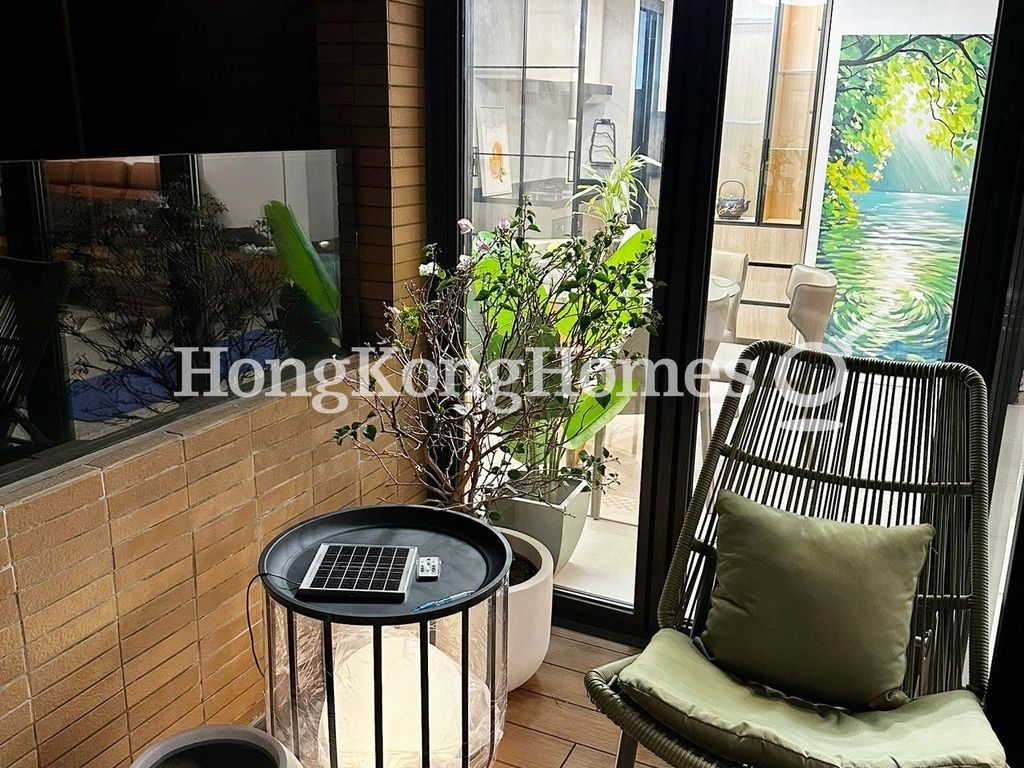 Private Terrace off Living and Dining Rm — Chi Fu Fa Yuen Blk H20 Fu Hing Yuen, Pokfulam