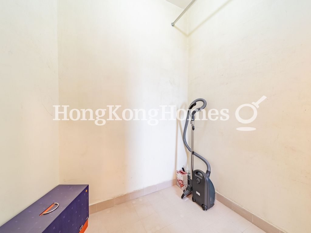 Maid's Quarters — Le Sommet - Block 01, North Point Hill