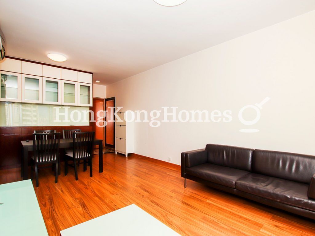 Living and Dining Room — Les Saisons - Tower 01, Le Printemps, Shau Kei Wan